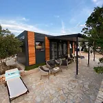 House Danica - & Tavern Bain, Free Transport, Pool, Island Of Zut - Kornati Pristanisce