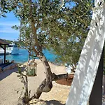 House Danica - & Tavern Bain, Free Transport, Pool, Island Of Zut - Kornati *