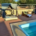 بيت للعطل House Danica - & Tavern Bain, Free Transport, Pool, Island Of Zut - Kornati Pristanisce