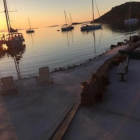 House Danica: Kornati Island With Pool And Transport Holiday home Pristanisce