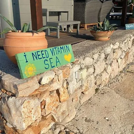 Nyaraló House Danica - & Tavern Bain, Free Transport, Pool, Island Of Zut - Kornati