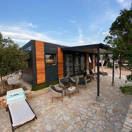 House Danica - & Tavern Bain, Free Transport, Pool, Island Of Zut - Kornati Pristanišće