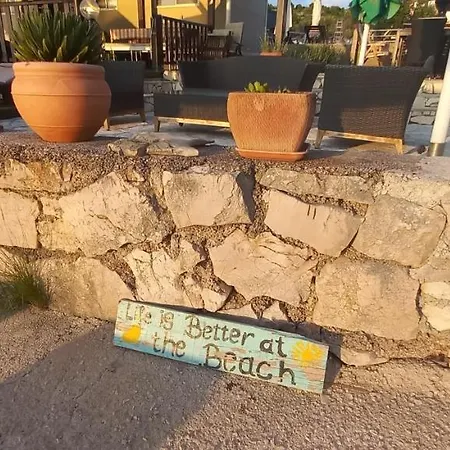 House Danica - & Tavern Bain, Free Transport, Pool, Island Of Zut - Kornati Hébergement de vacances Pristanisce