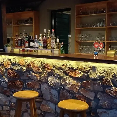 House Danica - & Tavern Bain, Free Transport, Pool, Island Of Zut - Kornati Hébergement de vacances *