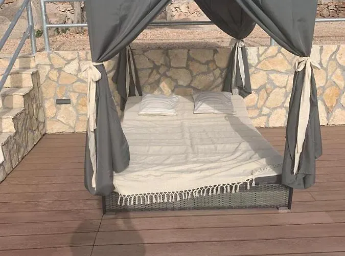 House Danica - & Tavern Bain, Free Transport, Pool, Island Of Zut - Kornati בית נופש *