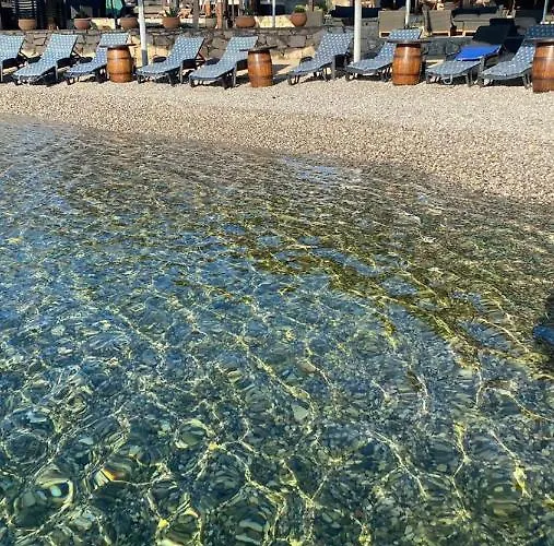 House Danica - & Tavern Bain, Free Transport, Pool, Island Of Zut - Kornati בית נופש Pristanisce