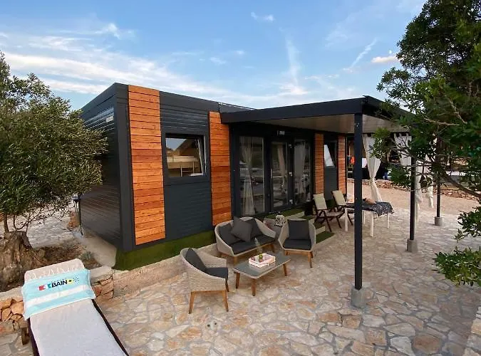 House Danica - & Tavern Bain, Free Transport, Pool, Island Of Zut - Kornati Pristanisce