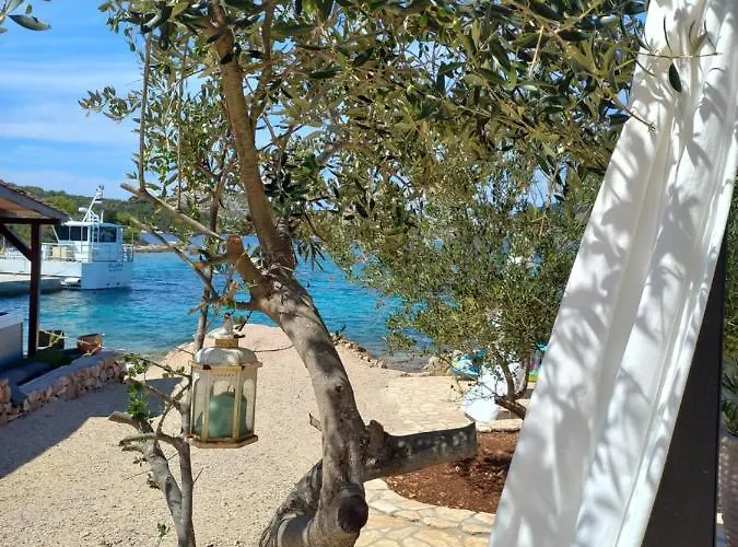 House Danica - & Tavern Bain, Free Transport, Pool, Island Of Zut - Kornati *