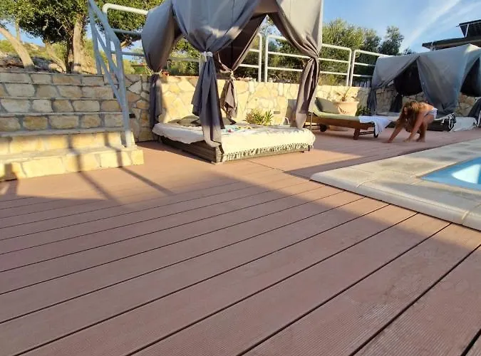 בית נופש House Danica - & Tavern Bain, Free Transport, Pool, Island Of Zut - Kornati