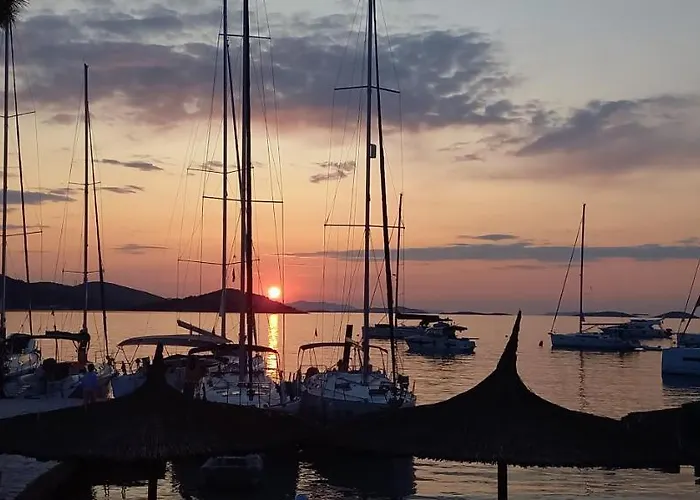 House Danica: Kornati Island With Pool And Transport Holiday home Pristanisce