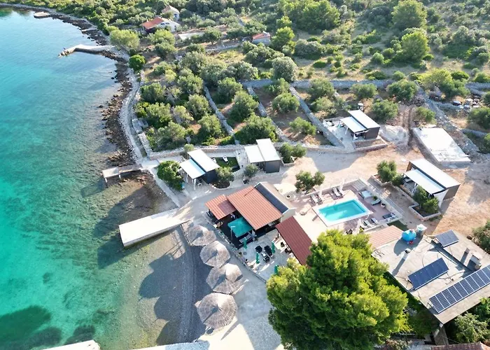 House Danica - & Tavern Bain, Free Transport, Pool, Island Of Zut - Kornati בית נופש *