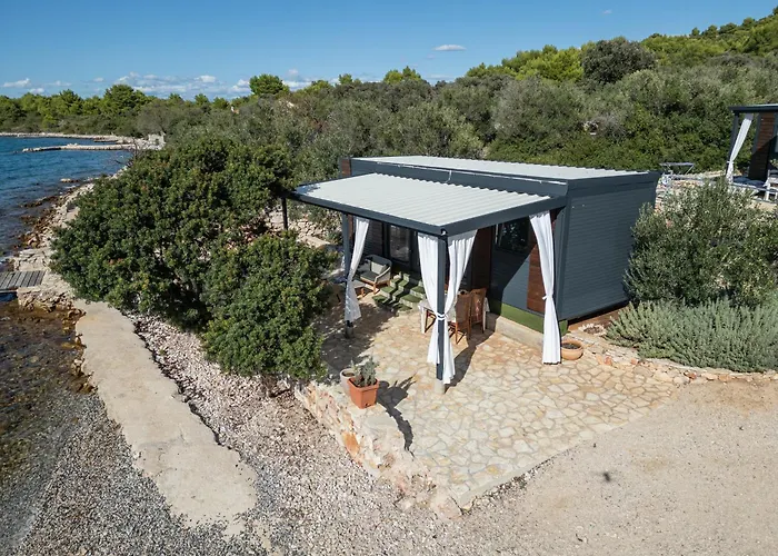 House Danica - & Tavern Bain, Free Transport, Pool, Island Of Zut - Kornati בית נופש *